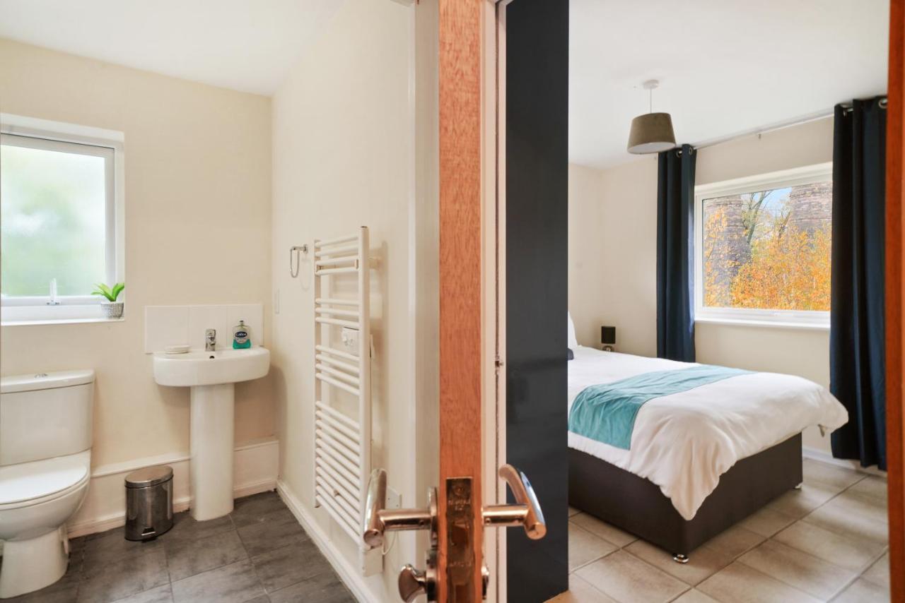 Peaceful 2Br Flat With Historic Bottle Kilns View & Free Parking Located Near City Centre Stoke-on-Trent Εξωτερικό φωτογραφία